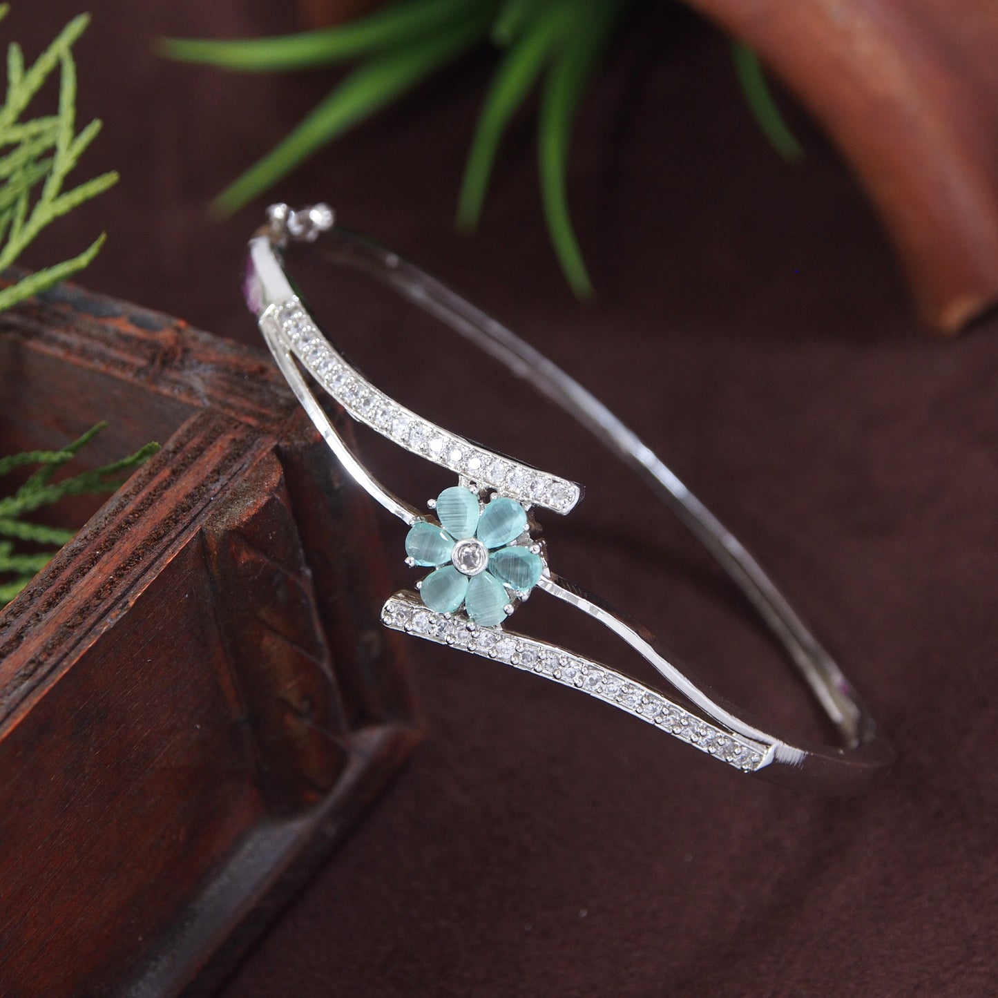 American Diamond Free Size Openable Micro Silver Polish Bracelet