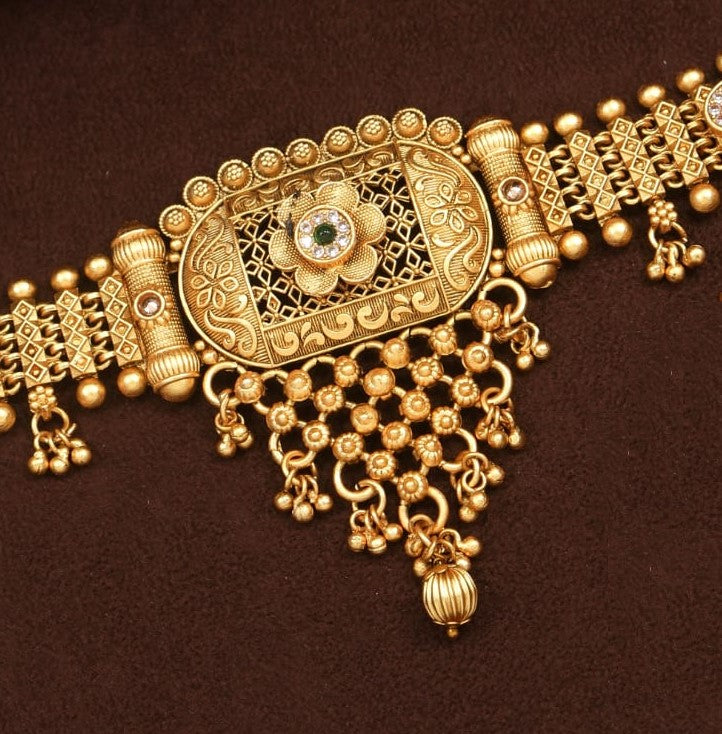 Antique Gold-Plated Choker Necklace Set with Intricate Filigree Design
