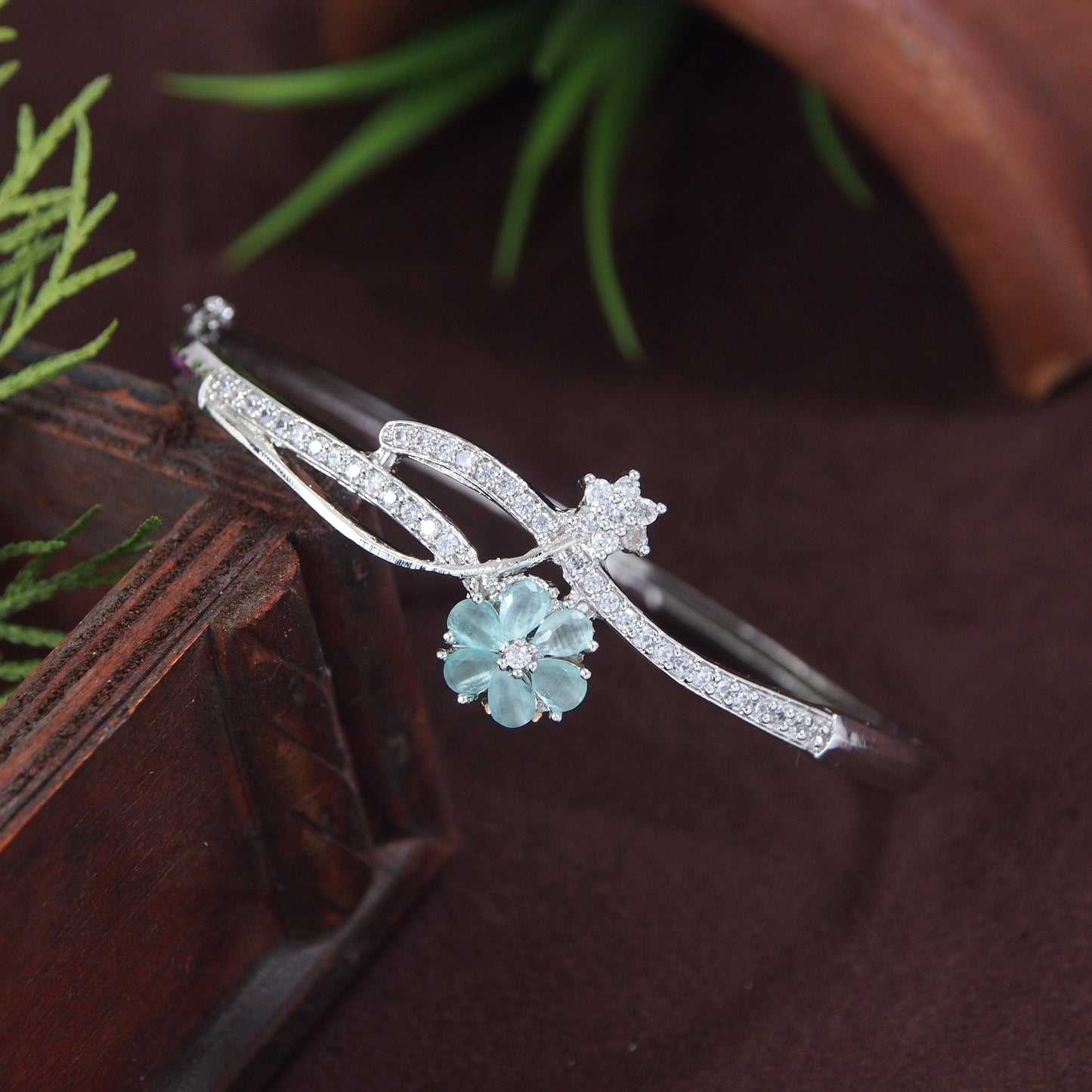 American Diamond Free Size Openable Micro Silver Polish Bracelet