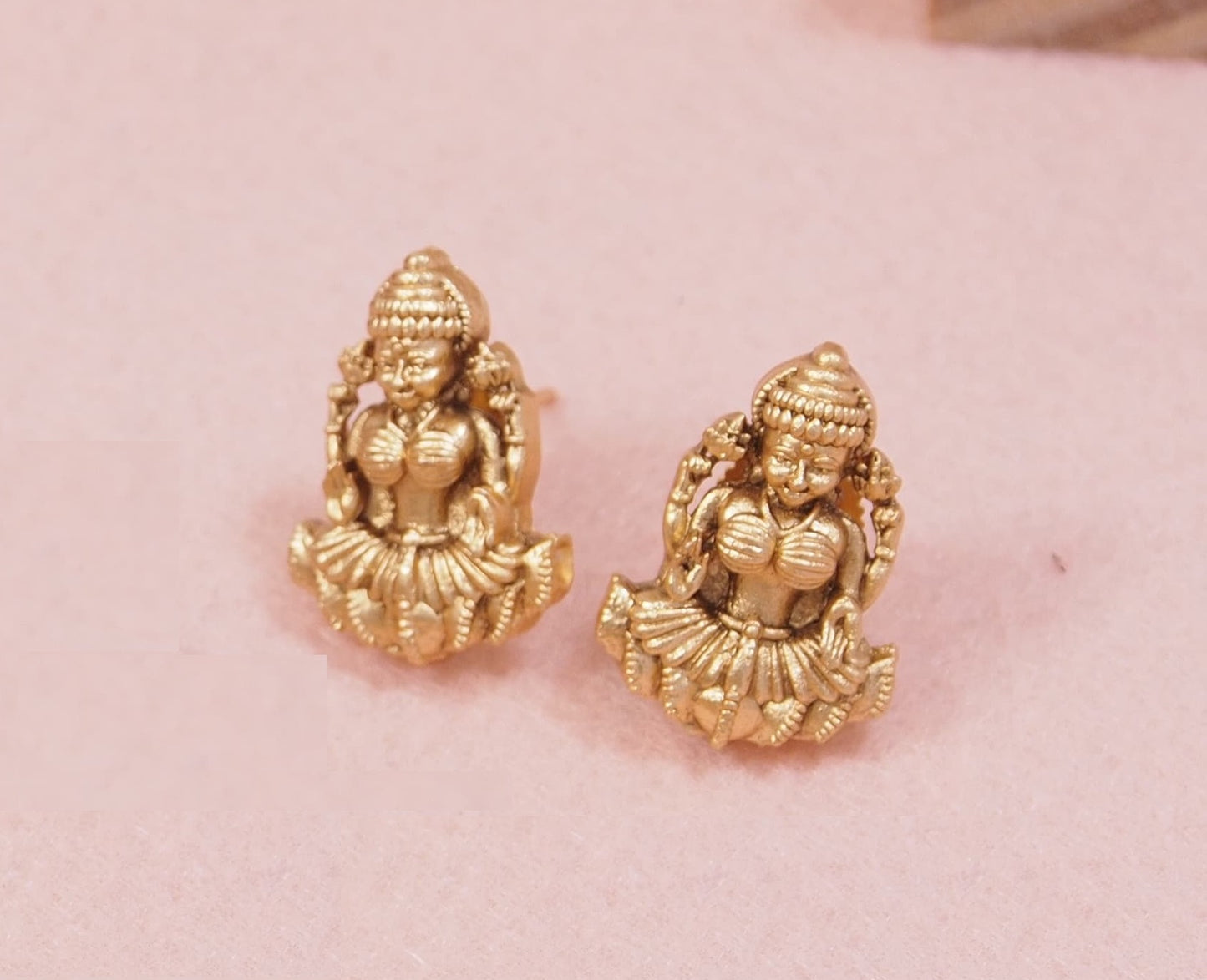 Antique gold finish Lakshmi beaded mangalsutra set