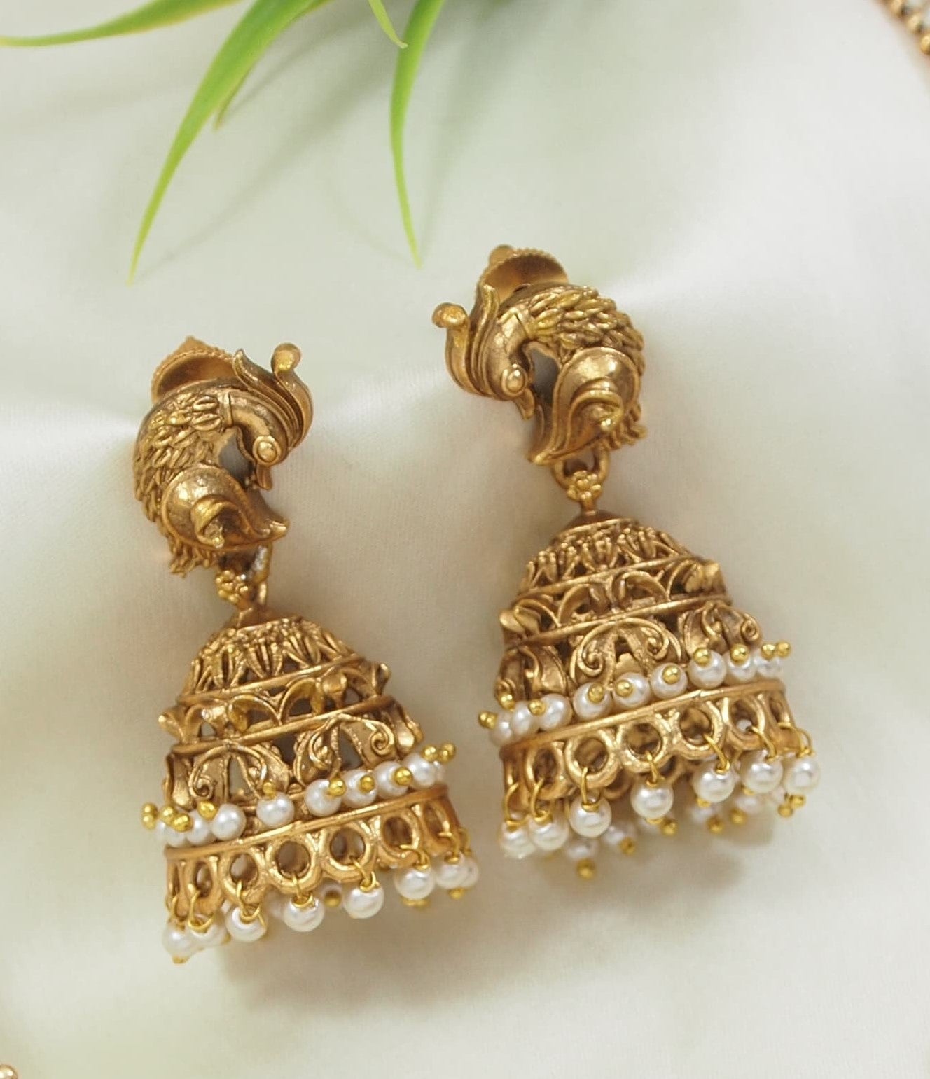 Antique Lakshmi Pendant Necklace with Beaded Jhumkas
