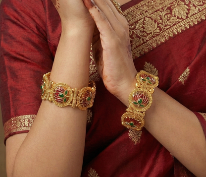 Beautyful Lotus Matte Gold Finish Brass Bangle