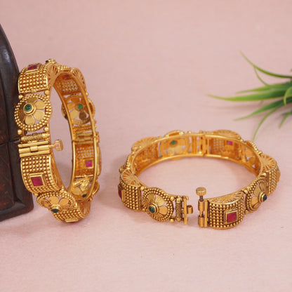 Royal Antique gold finish openable bangle set