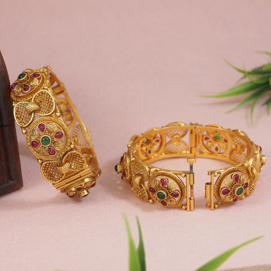 Royal Antique gold finish openable bangle set