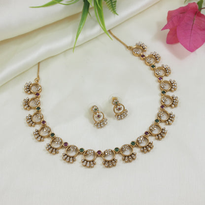 Elegant Brass Necklace Set with Stonework - Antique Gold Finish
