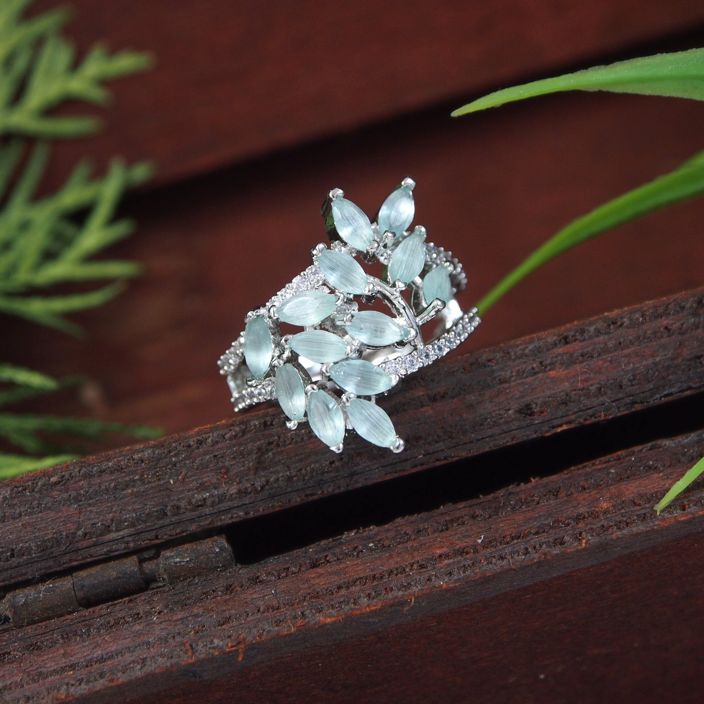 Zircon Mint White Silver Finger Ring