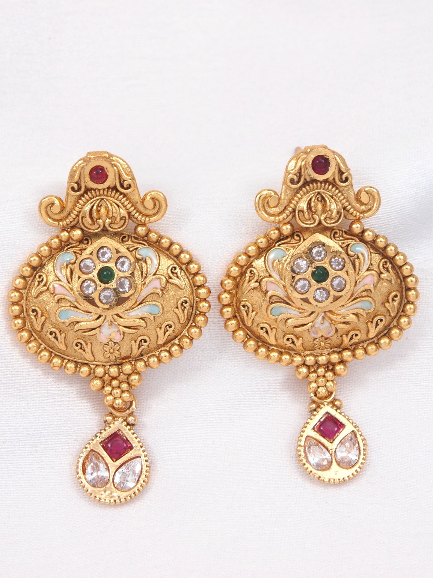 Women Gold-Plated Pearl-Beaded Kundan & Meenakari Long Necklace Set