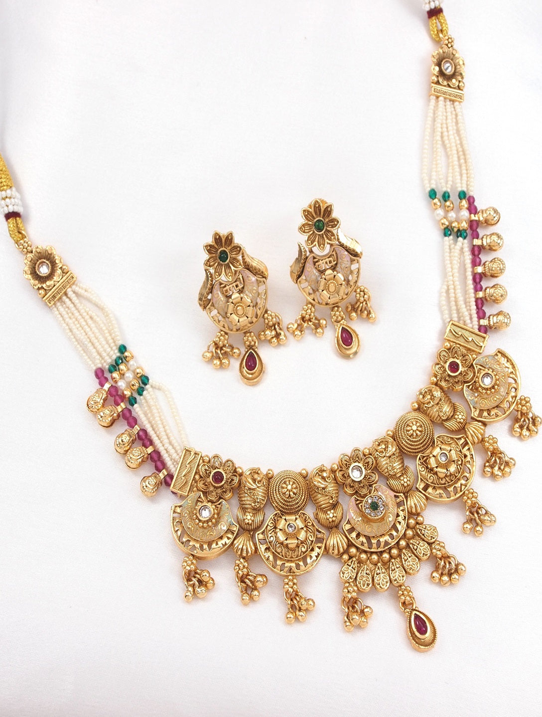 Women Antique Gold-Plated Pearl-Beaded Traditional Choker Jewellery Set