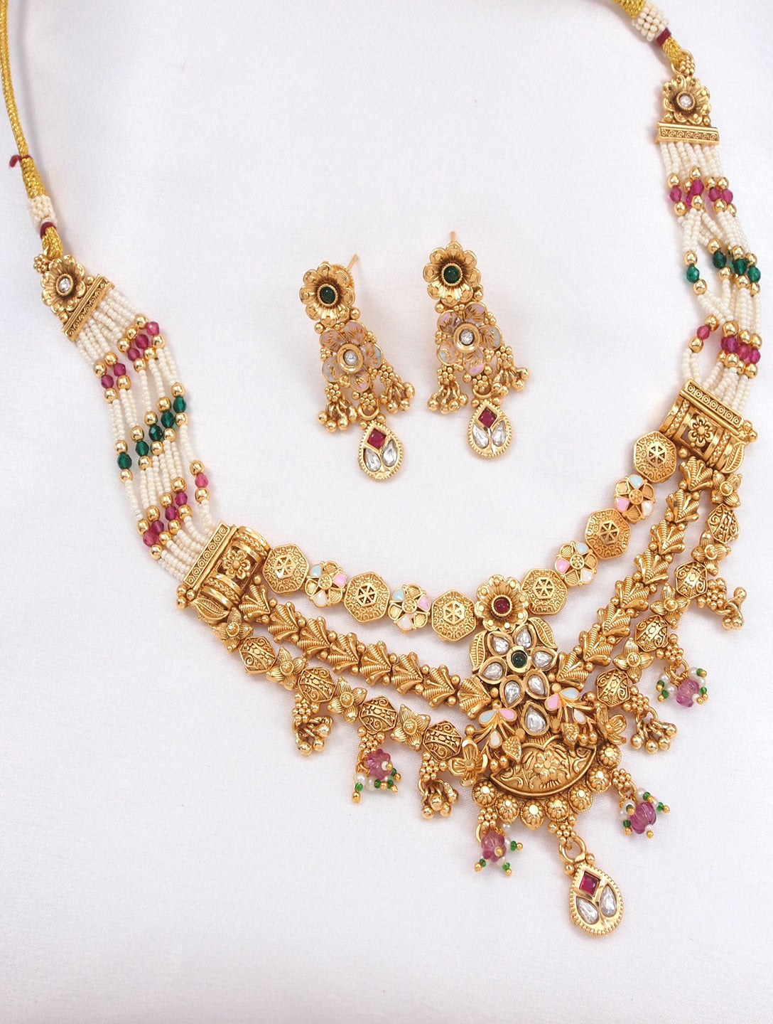 Orna Gold-plated Plated Brass Traditional Kundan and Pearl Choker Necklace Set for Women (Copy)