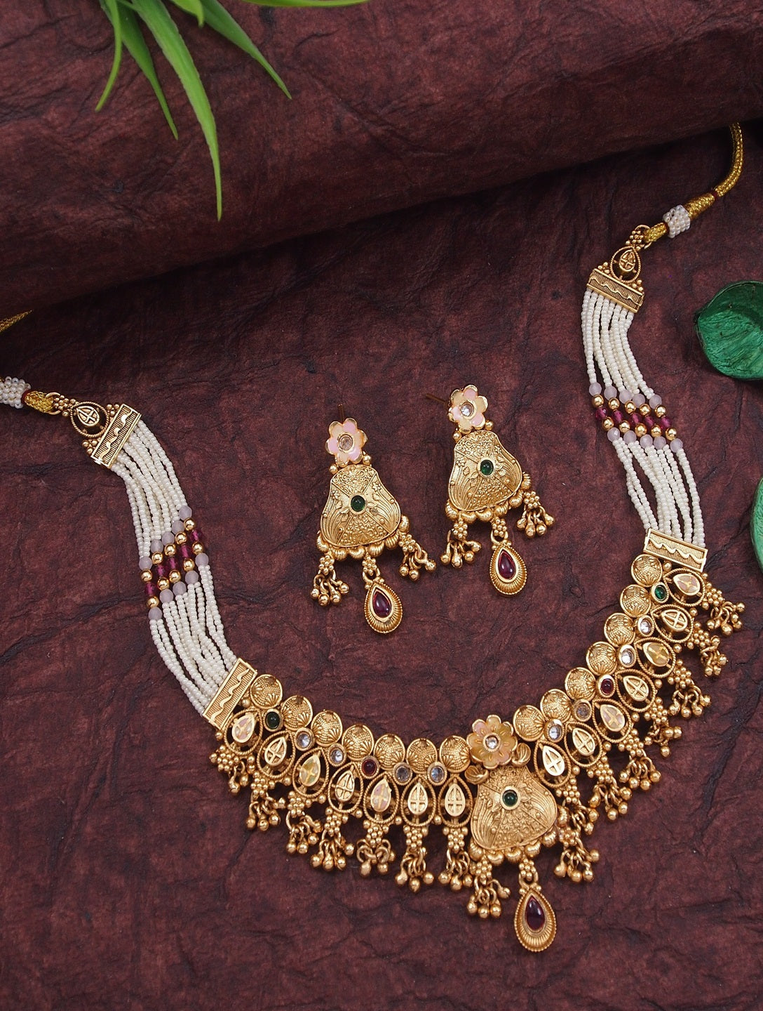 Gold-plated Plated Brass Traditional Kundan and Pearl Choker Necklace Set for Women