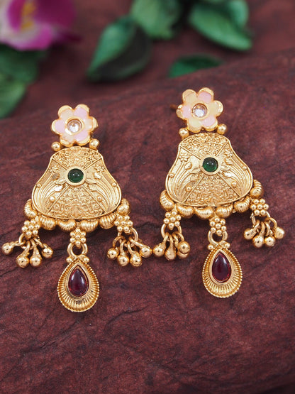 Gold-plated Plated Brass Traditional Kundan and Pearl Choker Necklace Set for Women