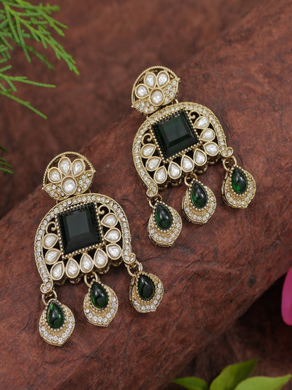 Traditional Kundan Necklace Set with Pearl & Bead Detailing