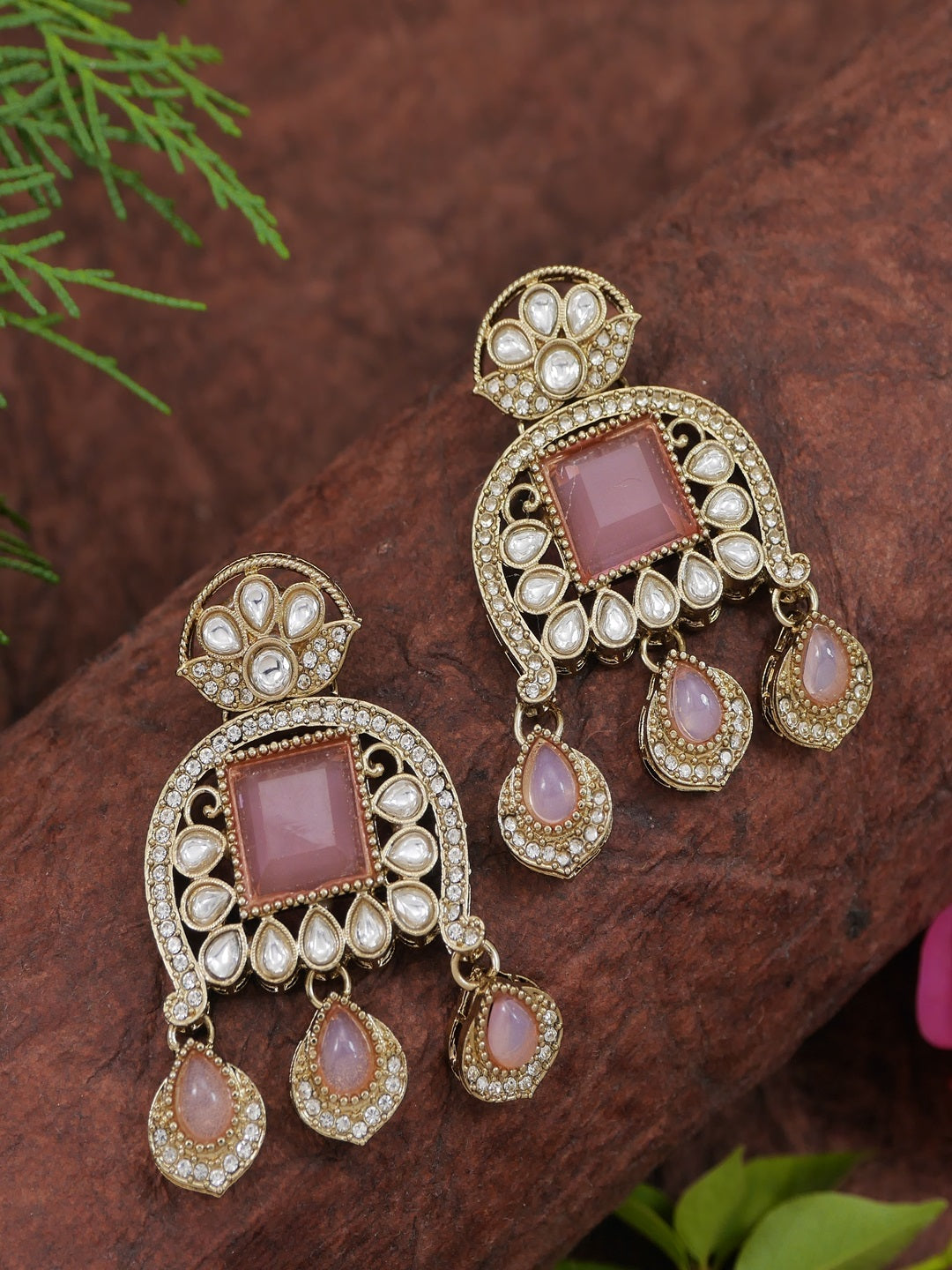 Traditional Kundan Necklace Set with Pearl & Bead Detailing