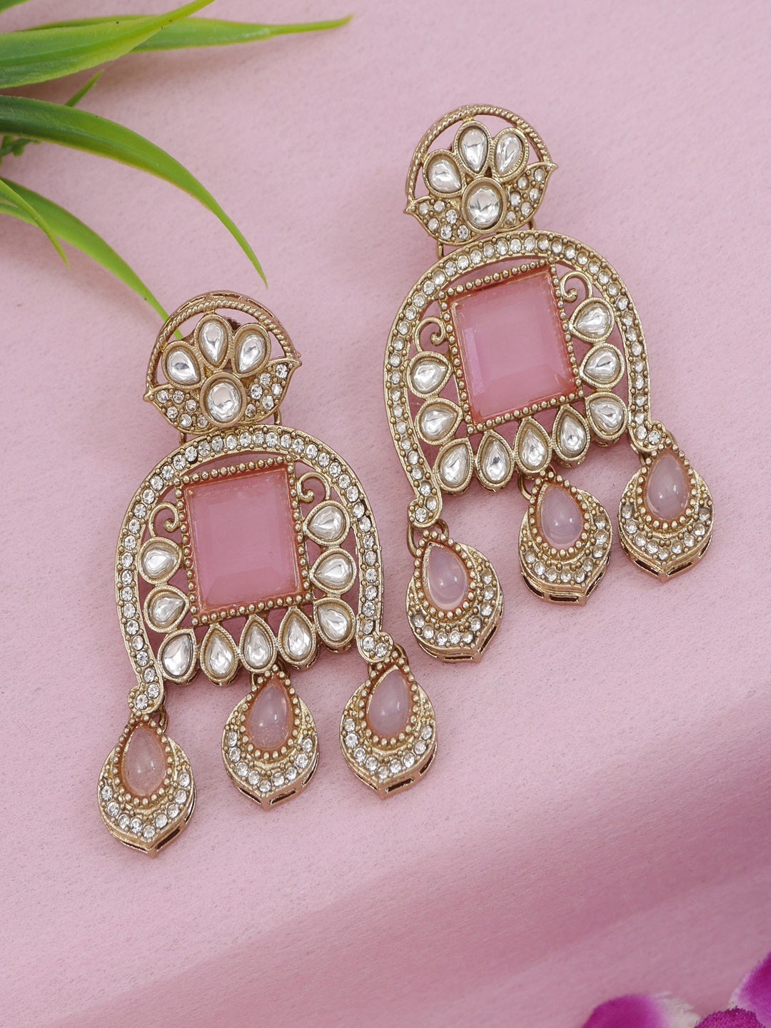 Traditional Kundan Necklace Set with Pearl & Bead Detailing