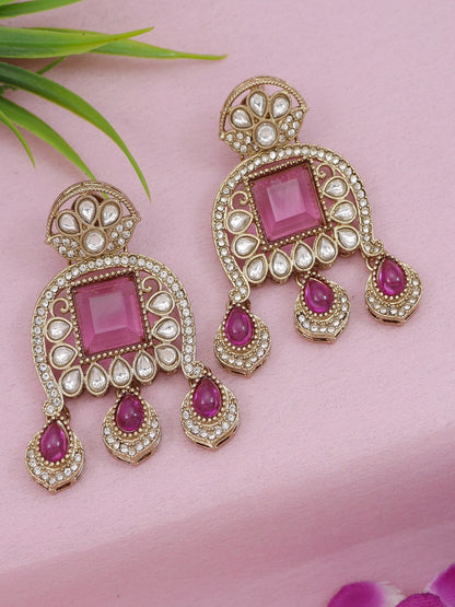 Traditional Kundan Necklace Set with Pearl & Bead Detailing